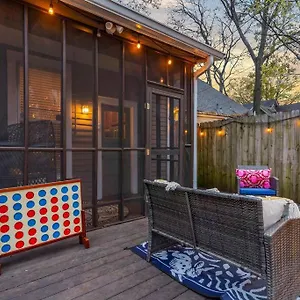 Large Historical W/ Fire Pit, Chef Kitchen. Memphis